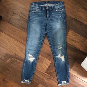 Abercrombie Harper low rise ankle size 26 short.